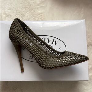 Steve Madden Olive Green DEANDRA Pointed Toe Fishnet Mesh Heels Pumps NWB